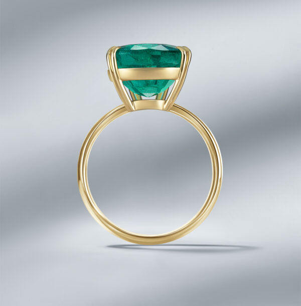 18 K Yellow Gold Ring set with Teardrop Emerald - Image 2