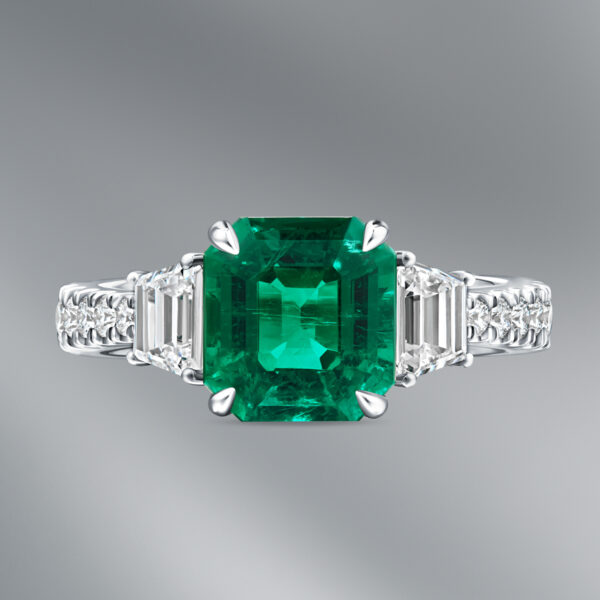 Diamond Ring set with Colombian Emerald - Image 2