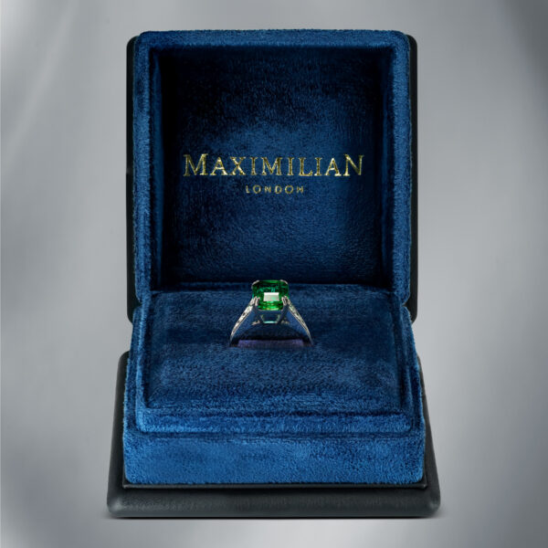 Diamond Ring Set With Zambian Emerald - Image 3